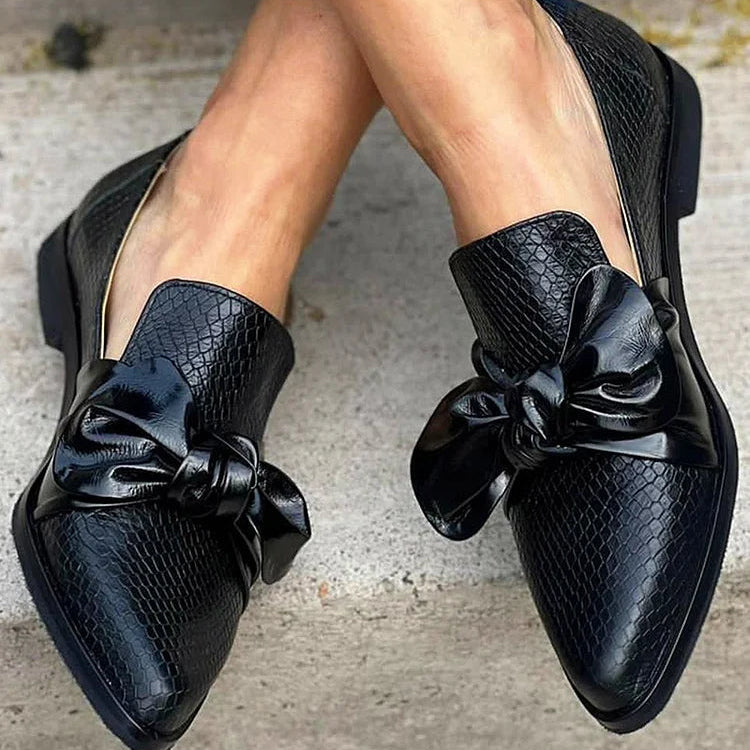 Black / 11