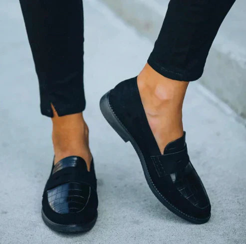 Black / 12